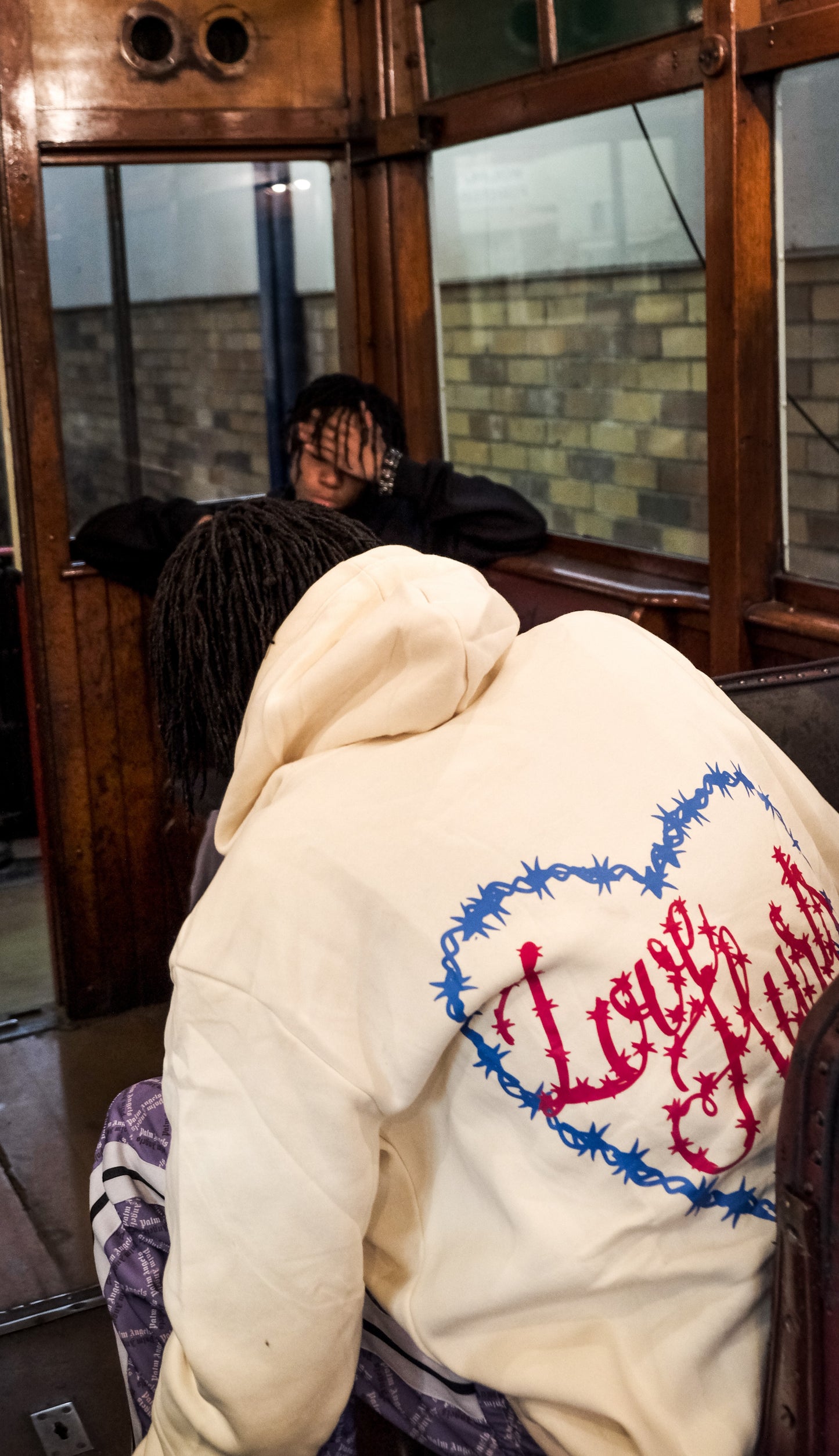 love hurts hoodie (cream)